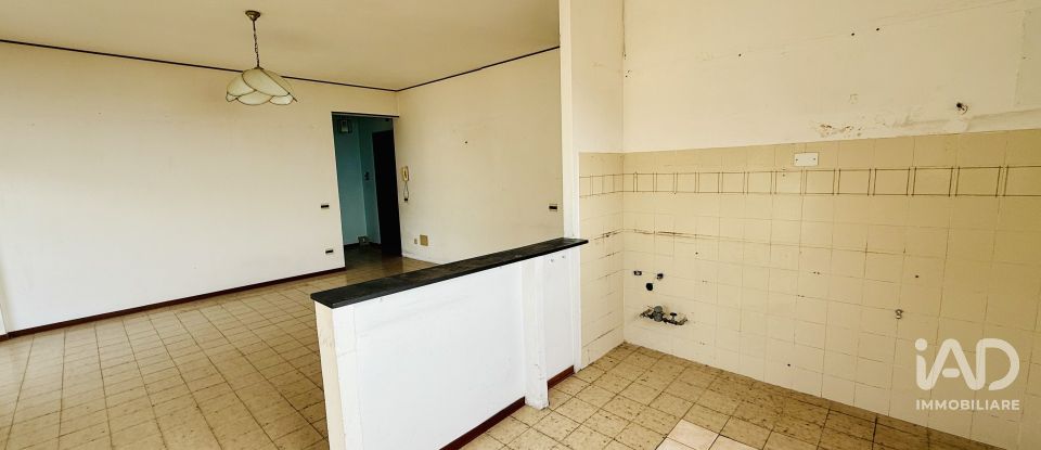 Appartamento 5 locali di 78 m² a Genova (16138)