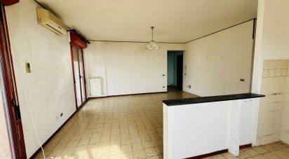 Appartamento 5 locali di 78 m² a Genova (16138)
