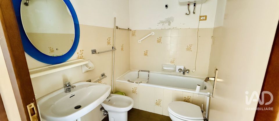 Appartamento 5 locali di 78 m² a Genova (16138)