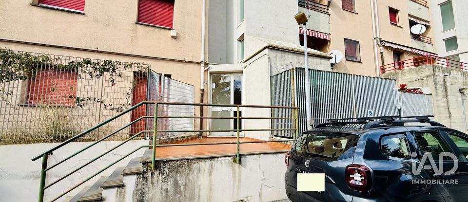 Appartamento 5 locali di 78 m² a Genova (16138)