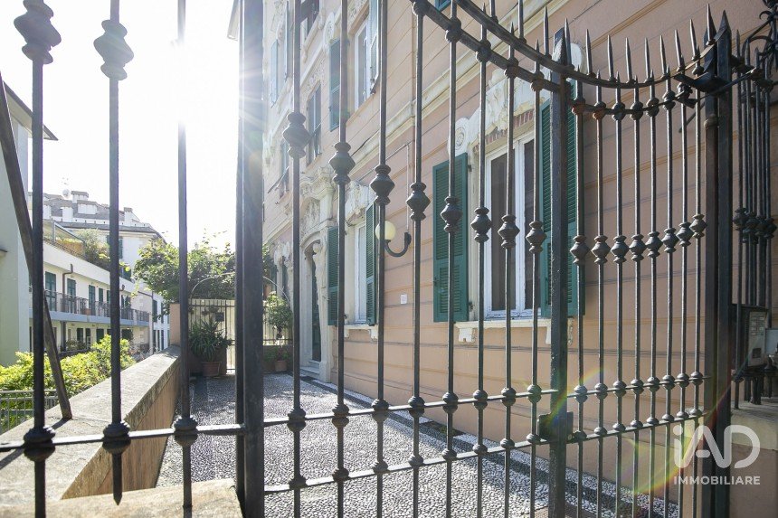 Appartamento 7 locali di 145 m² a Genova (16145)