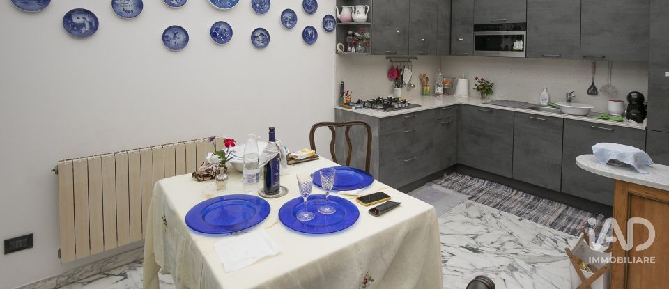 Appartamento 7 locali di 145 m² a Genova (16145)