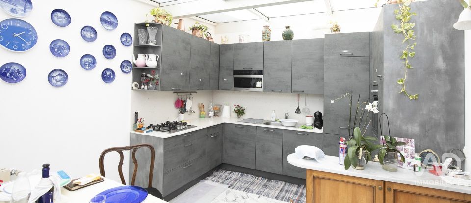 Appartamento 7 locali di 145 m² a Genova (16145)