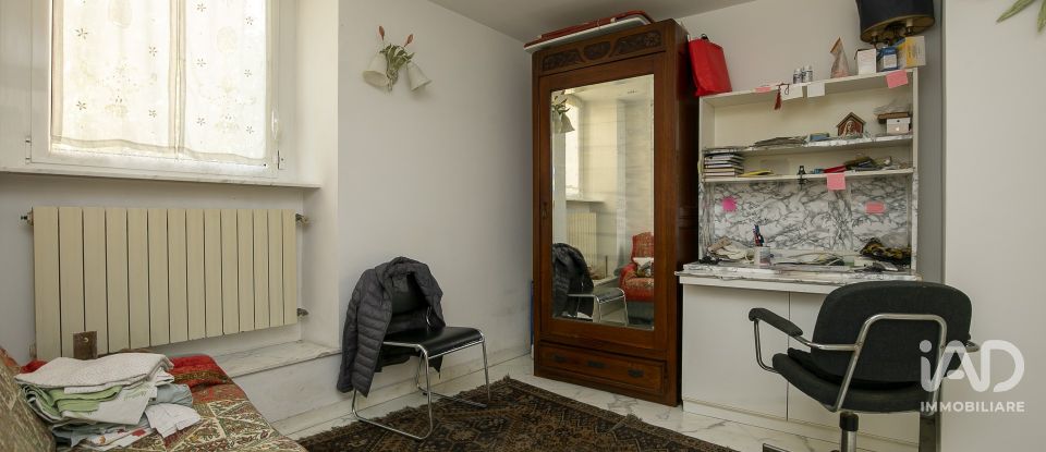 Appartamento 7 locali di 145 m² a Genova (16145)