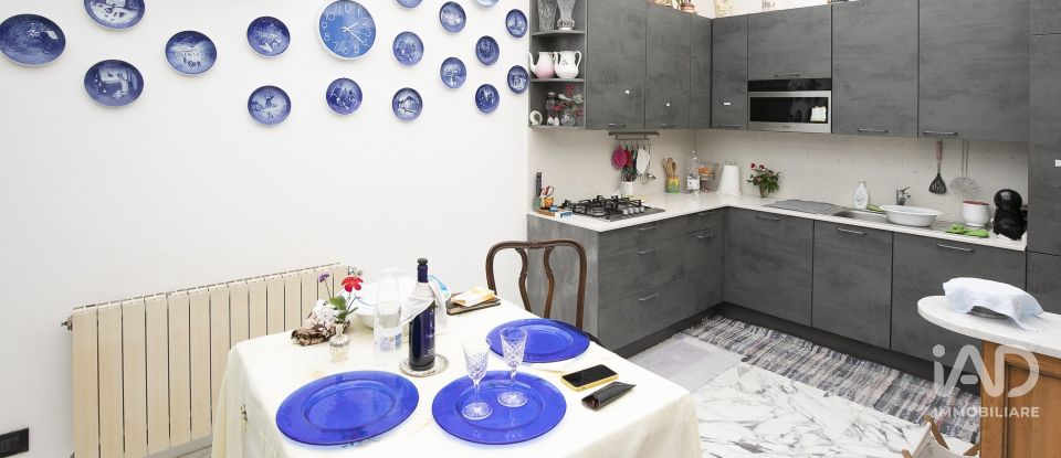 Appartamento 7 locali di 145 m² a Genova (16145)