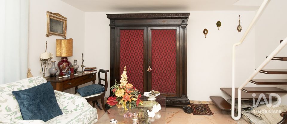 Appartamento 7 locali di 145 m² a Genova (16145)