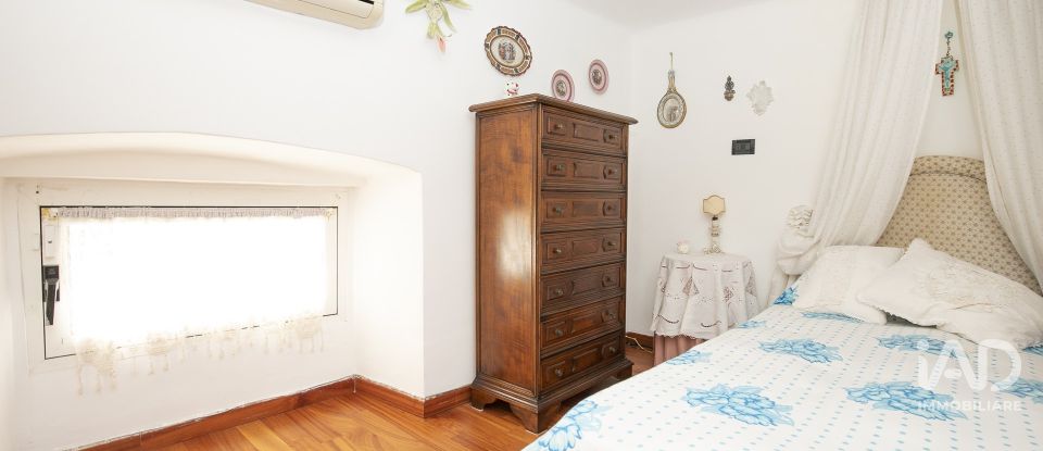 Appartamento 7 locali di 145 m² a Genova (16145)