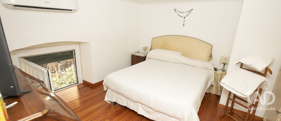 Appartamento 7 locali di 145 m² a Genova (16145)