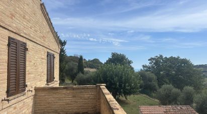 Rustico 7 locali di 432 m² in Potenza Picena (62018)