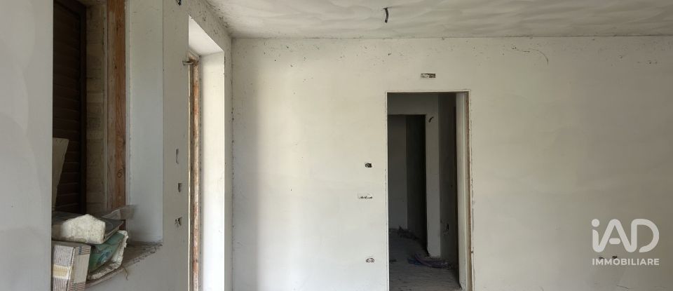 Rustico 7 locali di 432 m² in Potenza Picena (62018)