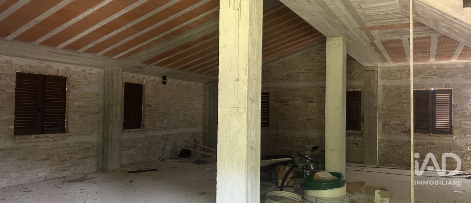 Rustico 7 locali di 432 m² in Potenza Picena (62018)