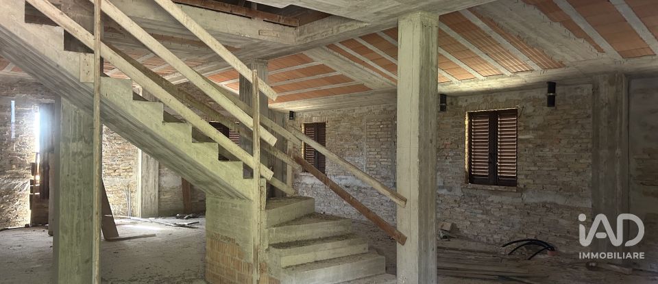 Rustico 7 locali di 432 m² in Potenza Picena (62018)