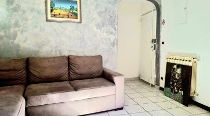 Four-room apartment of 80 m² in Firenze (50141)