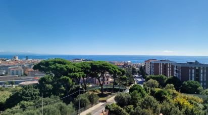 Villa Bifamiliare 15 locali di 340 m² in Savona (17100)