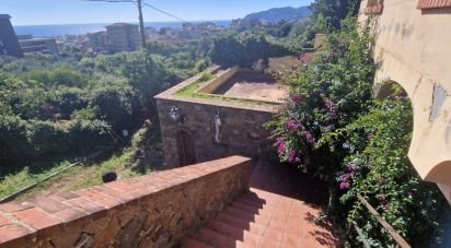 Villa Bifamiliare 15 locali di 340 m² in Savona (17100)