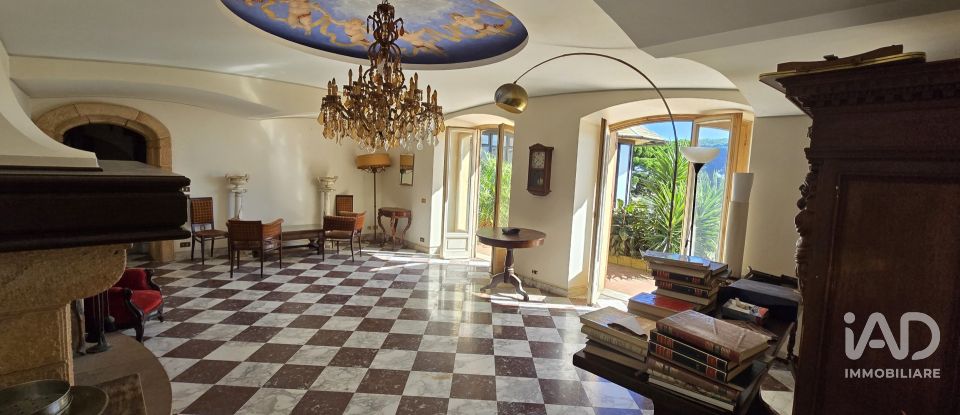 Villa Bifamiliare 15 locali di 340 m² in Savona (17100)