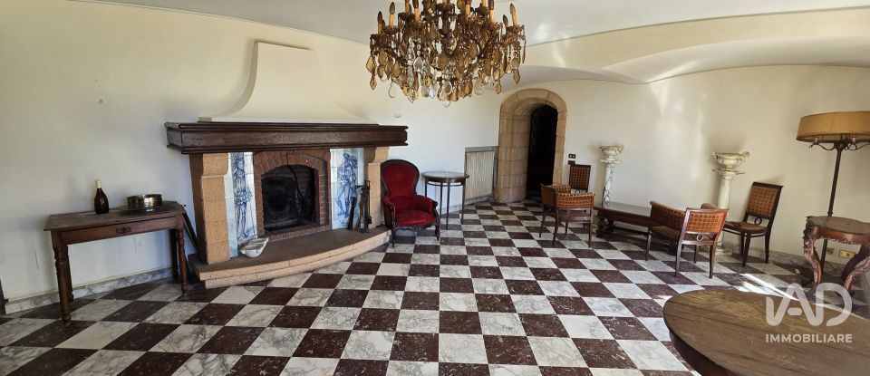 Villa Bifamiliare 15 locali di 340 m² in Savona (17100)