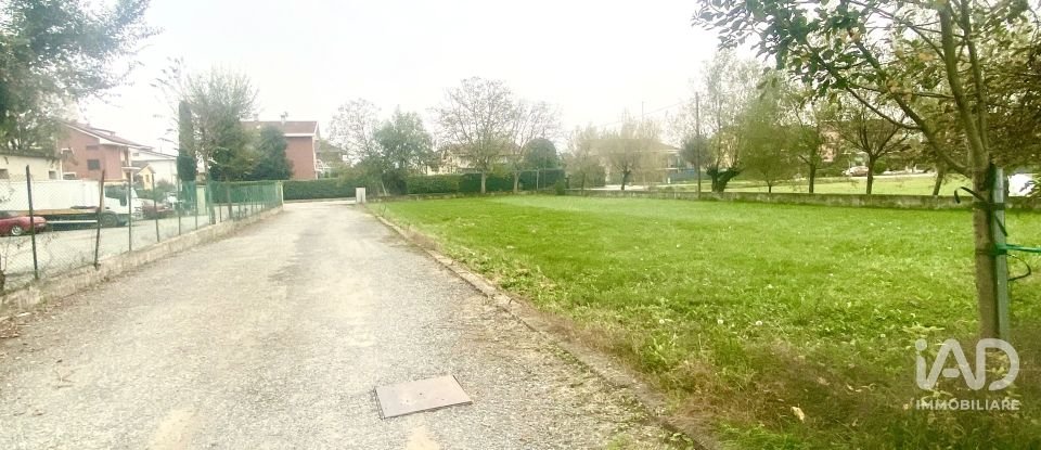 Capannone di 5.000 m² in Leinì (10040)