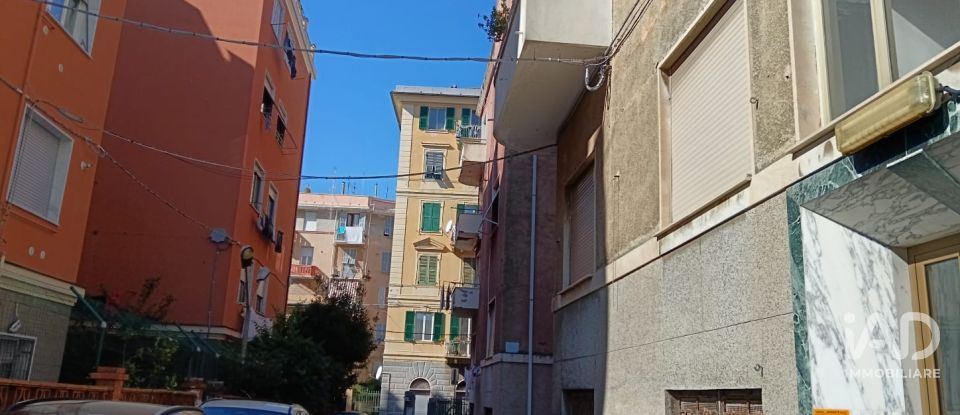 Apartment 5 rooms of 70 m² in Genova (16154)