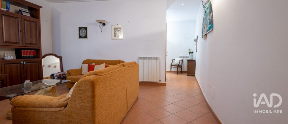 Appartamento 8 locali di 176 m² a Sarteano (53047)