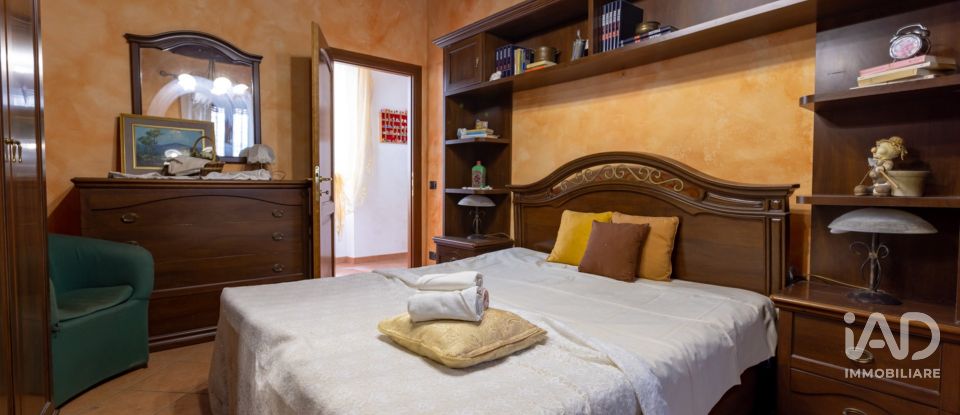 Appartamento 8 locali di 176 m² a Sarteano (53047)