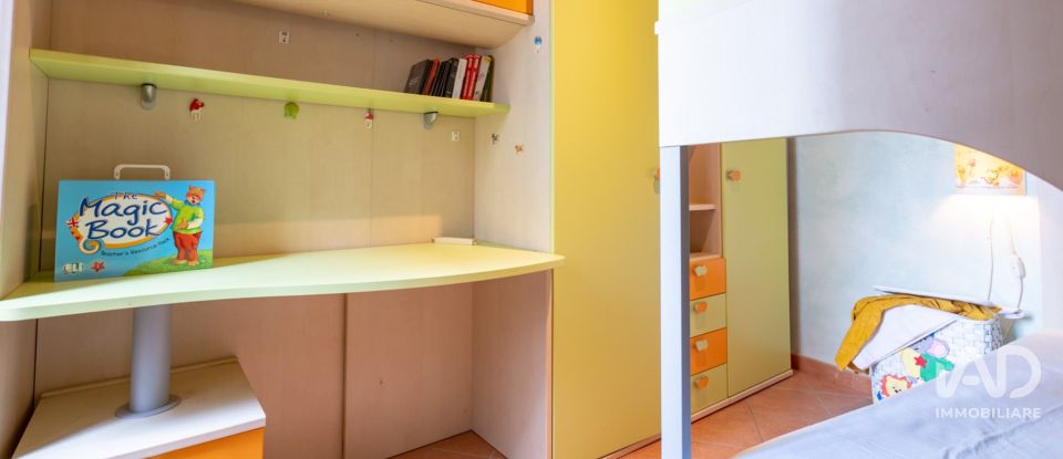 Appartamento 8 locali di 176 m² a Sarteano (53047)