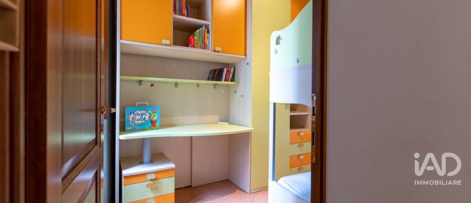 Appartamento 8 locali di 176 m² a Sarteano (53047)