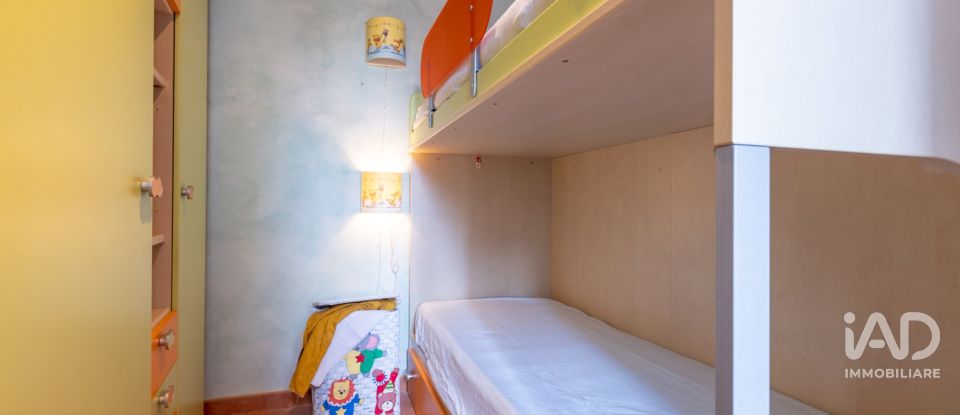 Appartamento 8 locali di 176 m² a Sarteano (53047)