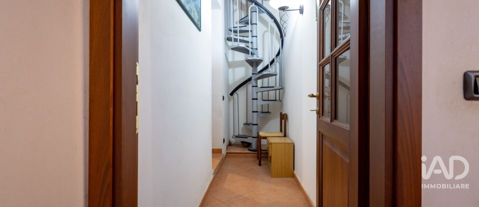 Appartamento 8 locali di 176 m² a Sarteano (53047)