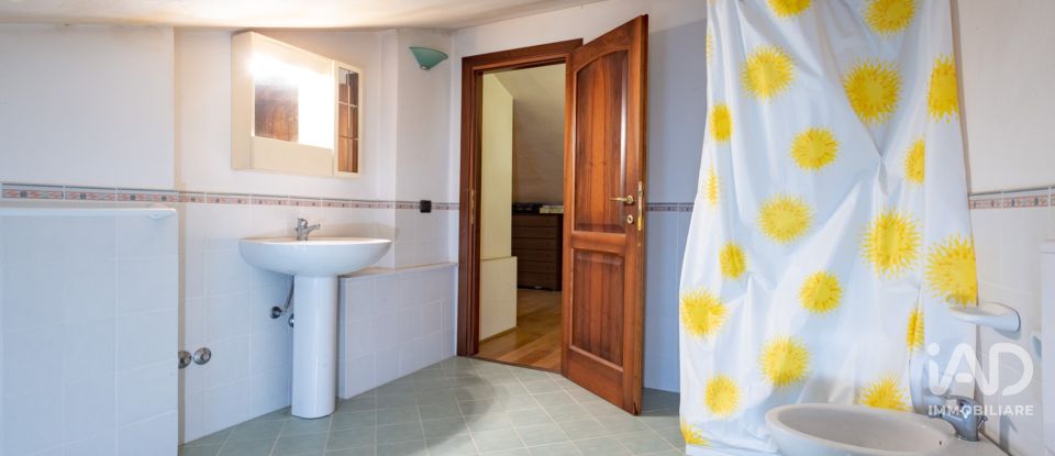 Appartamento 8 locali di 176 m² a Sarteano (53047)