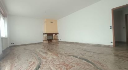 Appartamento 7 locali di 200 m² a Lanzo Torinese (10074)