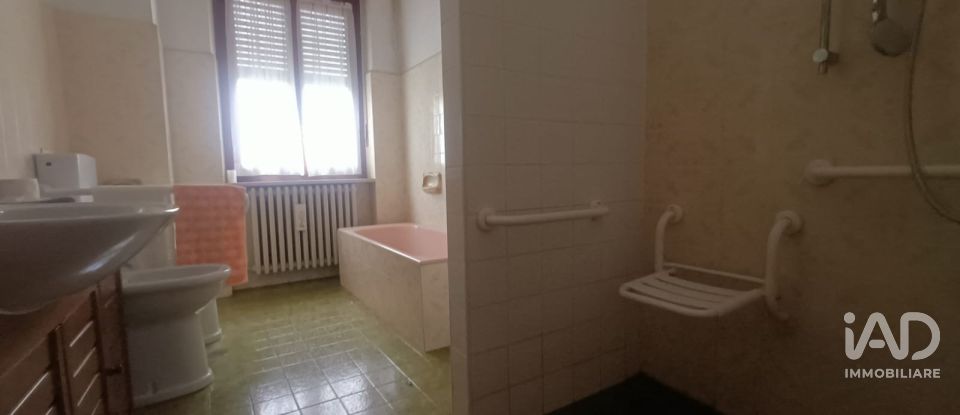 Appartamento 7 locali di 200 m² a Lanzo Torinese (10074)