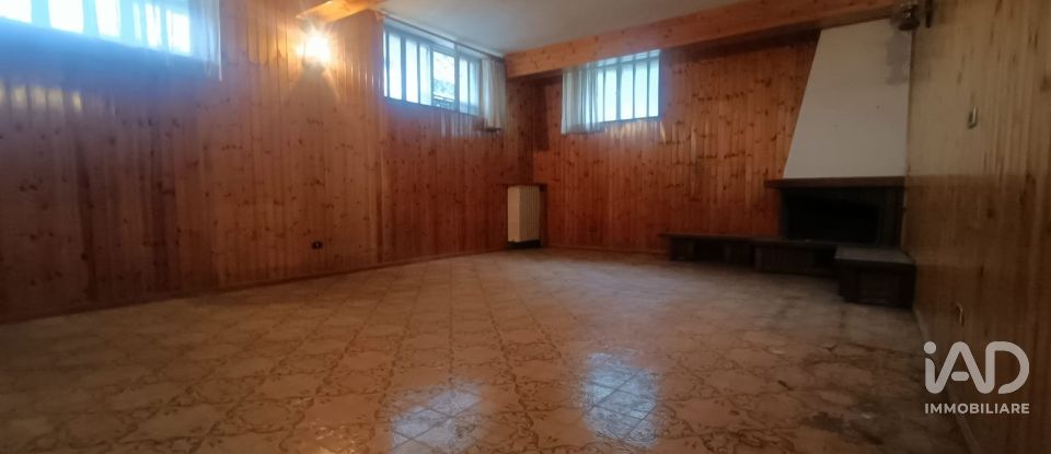 Appartamento 7 locali di 200 m² a Lanzo Torinese (10074)