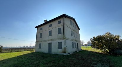 Casa indipendente 6 locali di 350 m² in San Felice sul Panaro (41038)