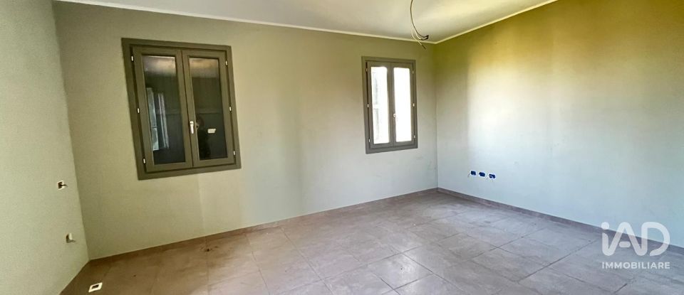 Casa indipendente 6 locali di 350 m² in San Felice sul Panaro (41038)