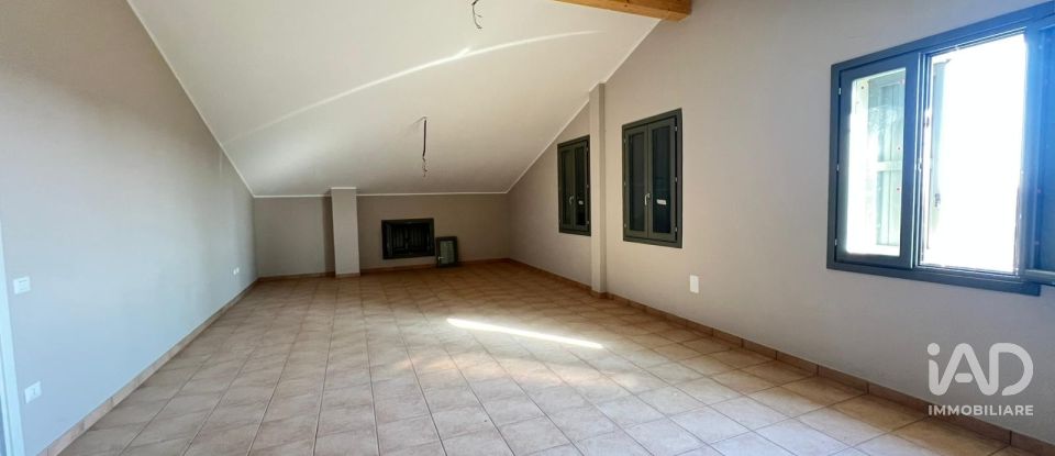 Casa indipendente 6 locali di 350 m² in San Felice sul Panaro (41038)