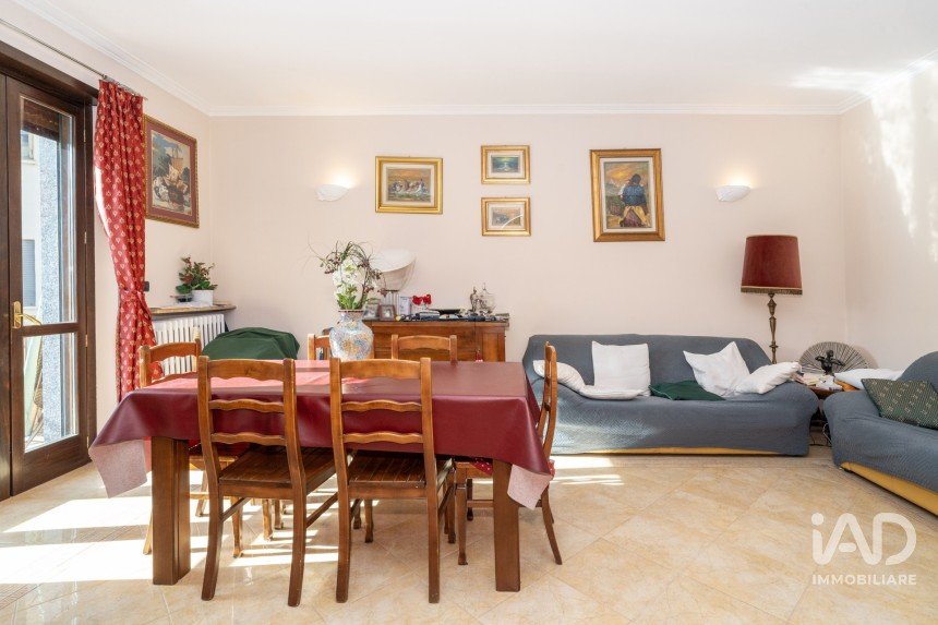 Appartamento 8 locali di 195 m² a Torino (10141)