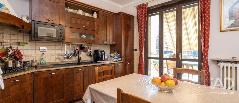 Appartamento 8 locali di 195 m² a Torino (10141)