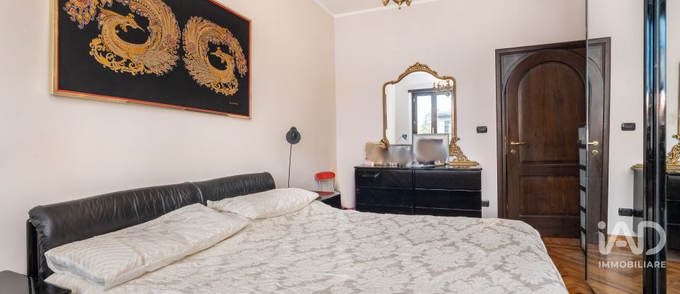 Appartamento 8 locali di 195 m² a Torino (10141)