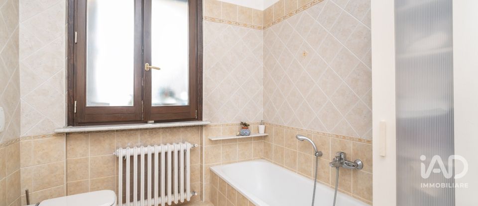 Appartamento 8 locali di 195 m² a Torino (10141)