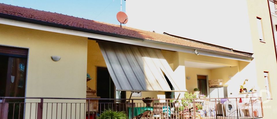 Appartamento 8 locali di 195 m² a Torino (10141)