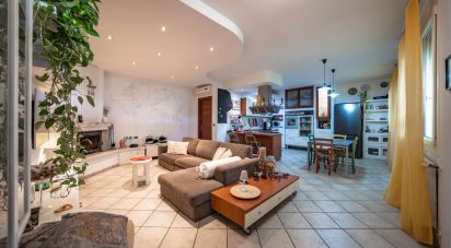 Casa indipendente 5 locali di 260 m² in Lagosanto (44023)