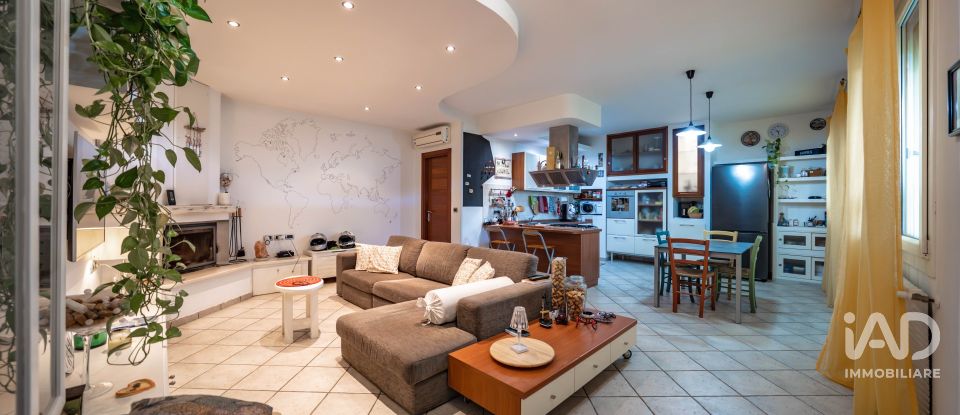 Casa indipendente 5 locali di 260 m² in Lagosanto (44023)