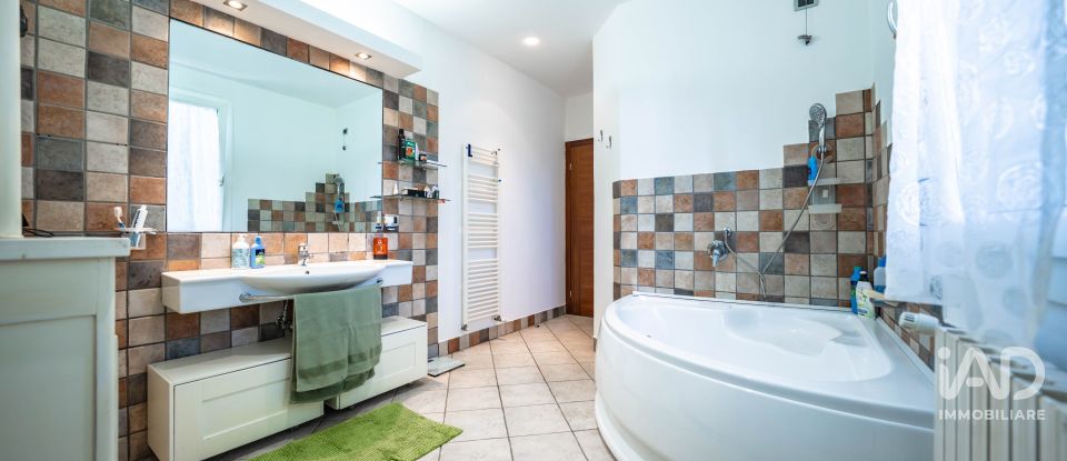 Casa indipendente 5 locali di 260 m² in Lagosanto (44023)