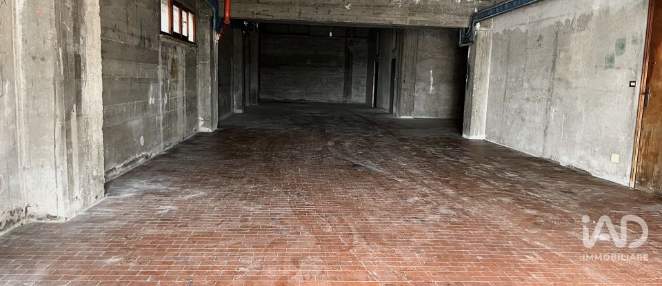 Posto auto di 80 m² in Ancona (60124)