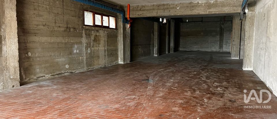 Posto auto di 80 m² in Ancona (60124)