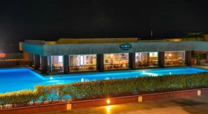 Negozio / locale commerciale di 156 m² in Olbia (07026)