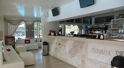 Negozio / locale commerciale di 156 m² in Olbia (07026)