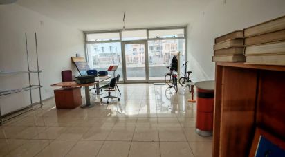 Negozio / locale commerciale di 65 m² in Olbia (07026)