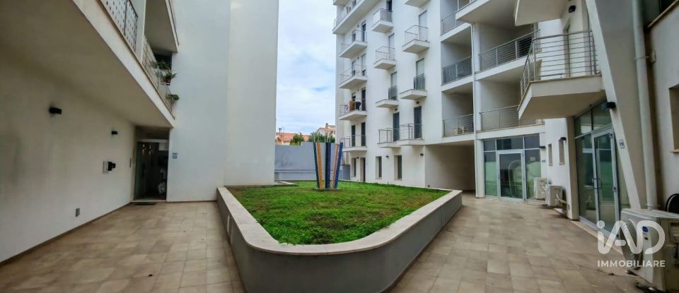 Negozio / locale commerciale di 65 m² in Olbia (07026)